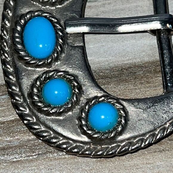 Horse Shoe Belt Buckle Silver Tone With Turquoise Color Accents - Picture 6 of 7